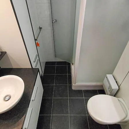 Cozy In With Wifi Апартаменты